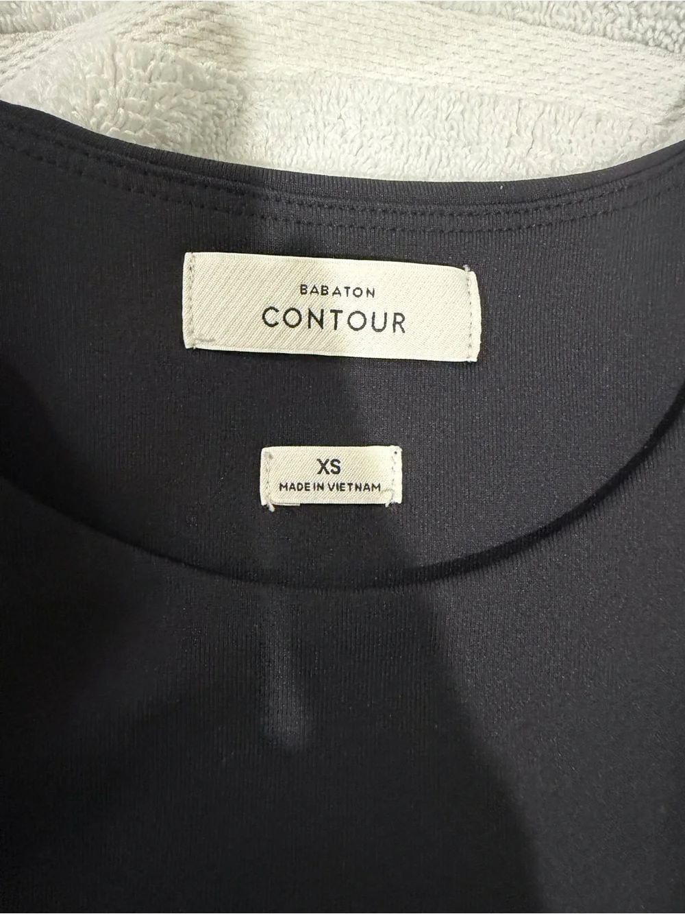 Babaton sleek black
